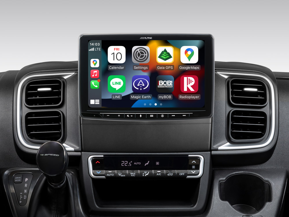 Alpine INE-F904DU8S Schwenkbares Autoradio Navigationssystem mit 9-Zoll Touchscreen für Ducato 8, 1-DIN-Einbaugehäuse, DAB+, Apple CarPlay und Android