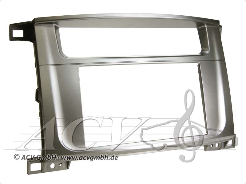 Doppel-DIN Toyota Land Cruiser 100 ohne Werks-Navigationssystem Doppel-DIN Toyota Land Cruiser 100 ohne Werks-Navigationssystem